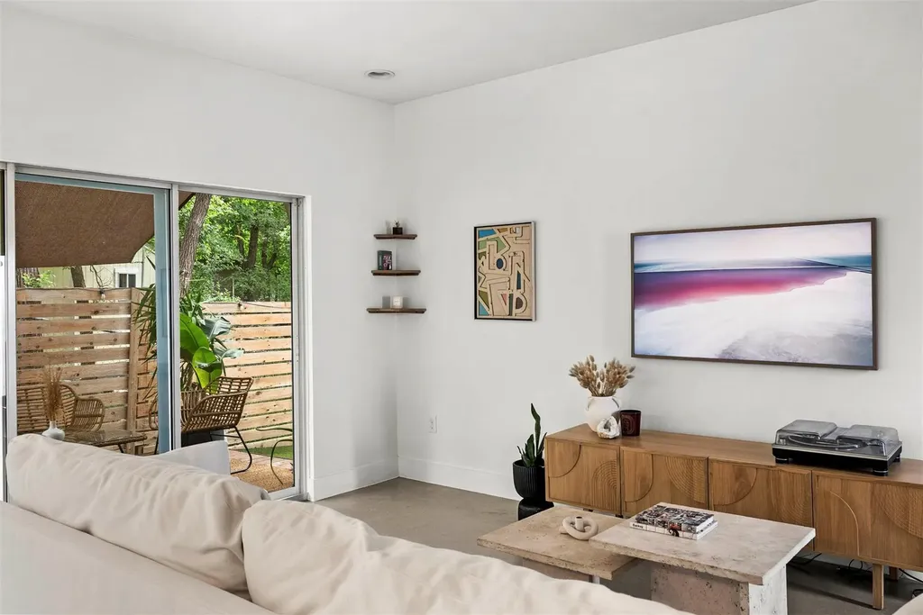1213 Eleanor Street Austin TX 78721