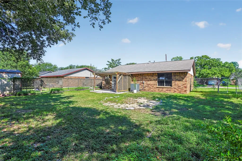 1308 Pendergrass Street Lockhart TX 78644