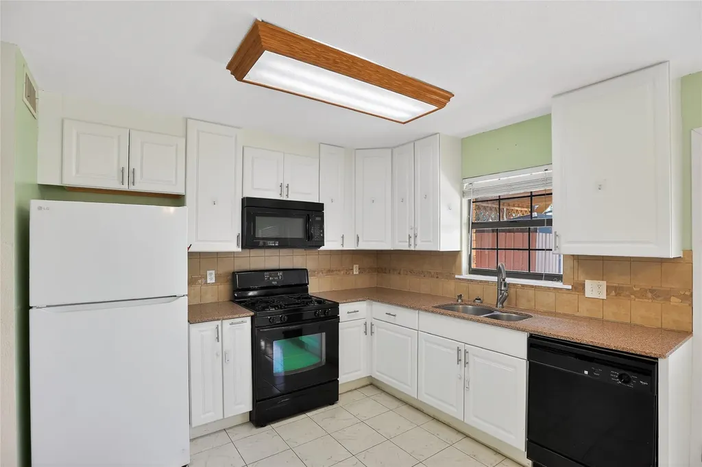 1308 Pendergrass Street Lockhart TX 78644