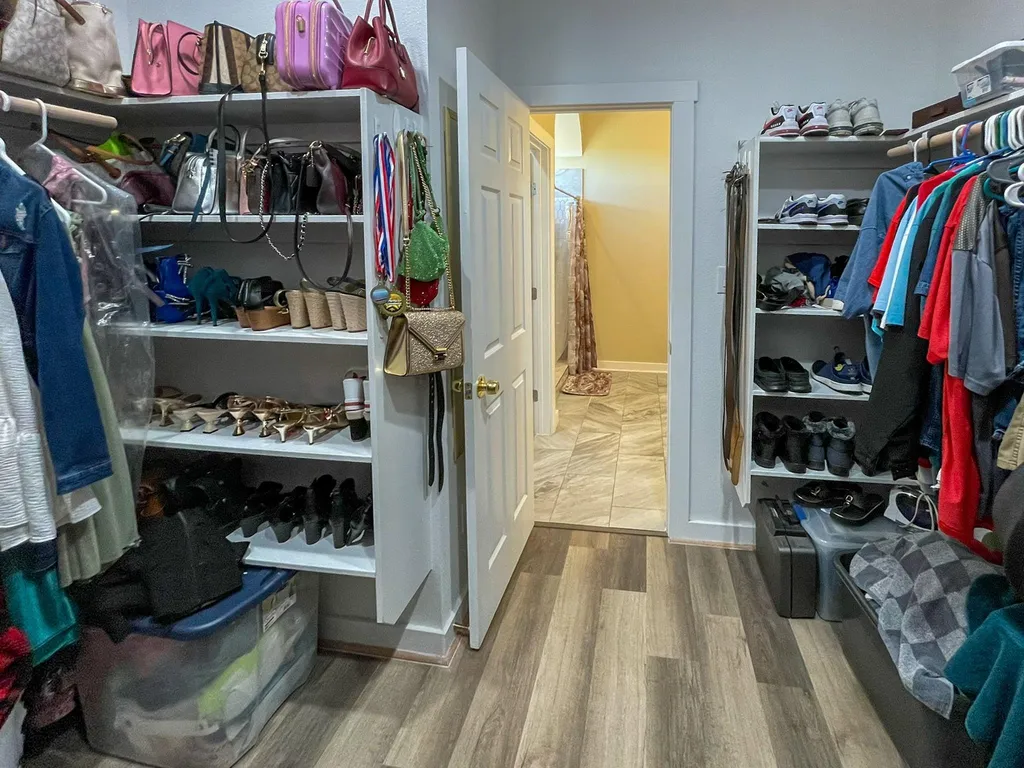 1351 County Road 419 Taylor TX 76574