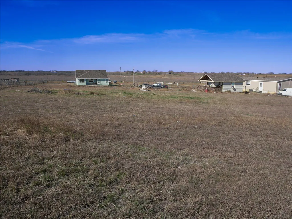 1351 County Road 419 Taylor TX 76574