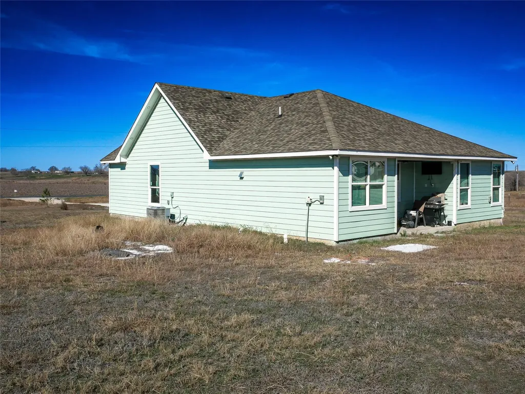 1351 County Road 419 Taylor TX 76574