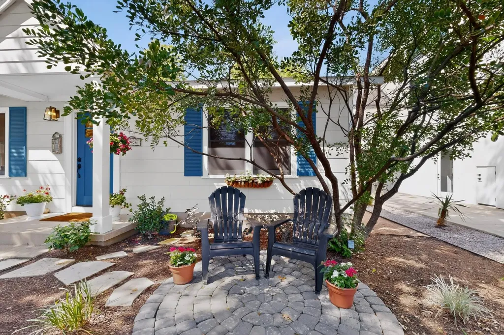 1906 Collier Street Austin TX 78704