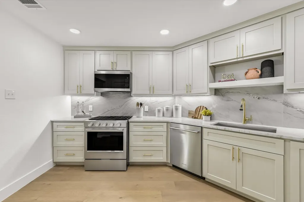 4014 Silverspring Drive Austin TX 78759
