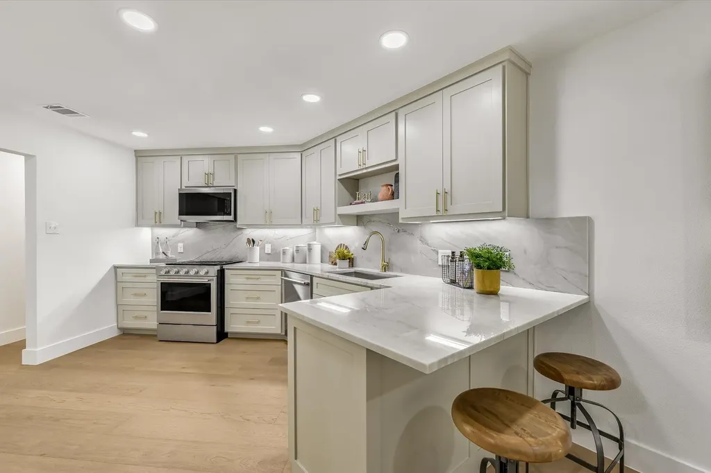 4014 Silverspring Drive Austin TX 78759