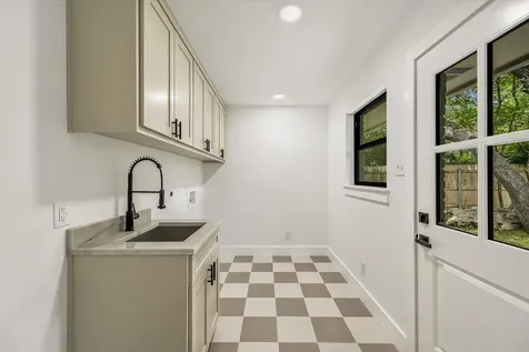 4014 Silverspring Drive Austin TX 78759