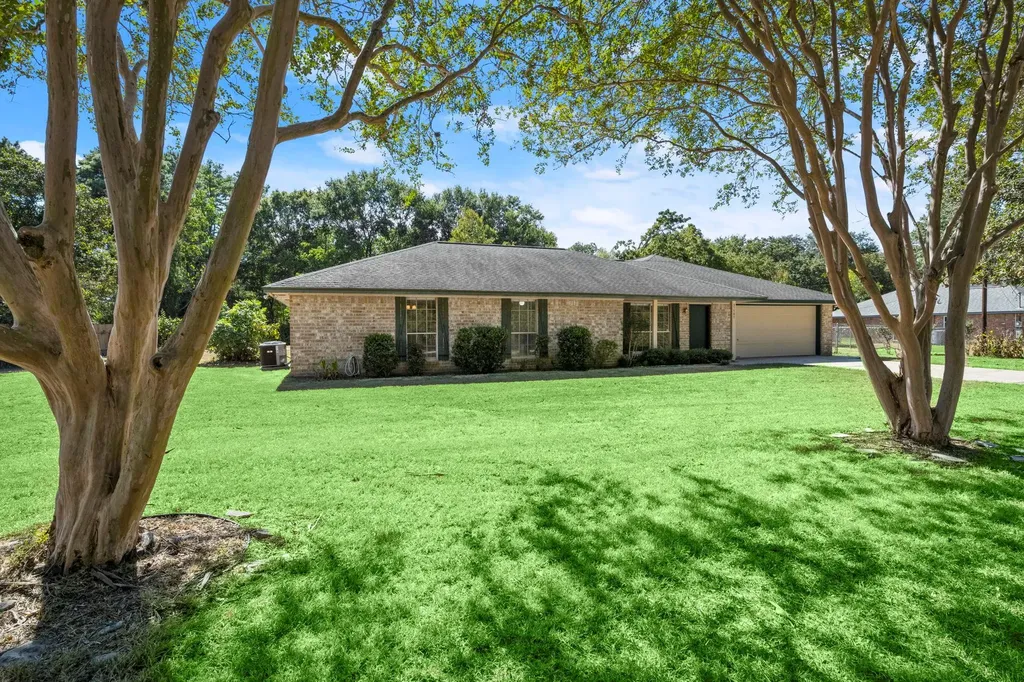 31707 Oak Crossing Magnolia TX 77355