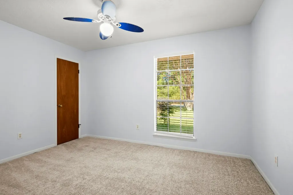 31707 Oak Crossing Magnolia TX 77355