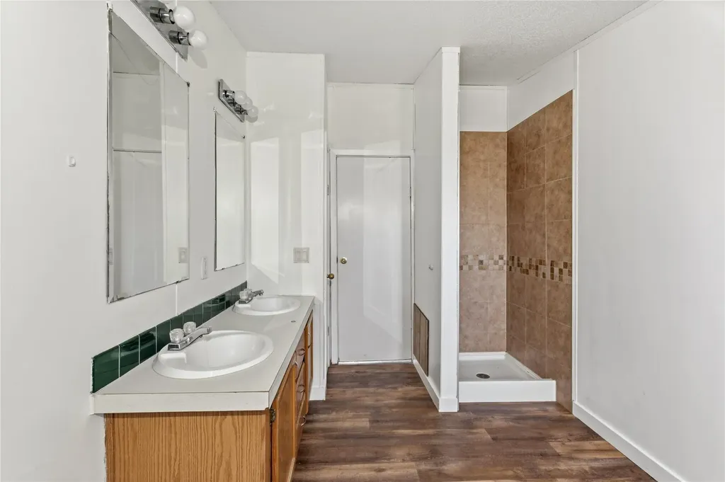 1029 Old Mcdade Road Elgin TX 78621