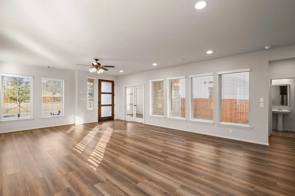 932 Azul Lagoon Drive Leander TX 78641