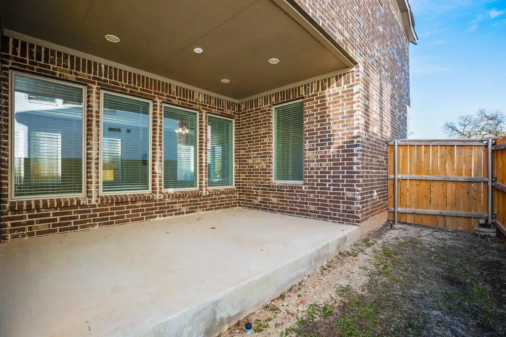 932 Azul Lagoon Drive Leander TX 78641