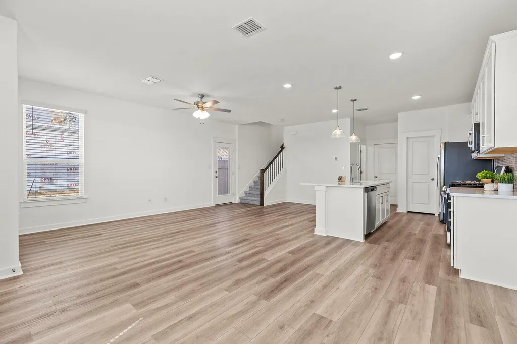 108 Hartson Drive Taylor TX 76574