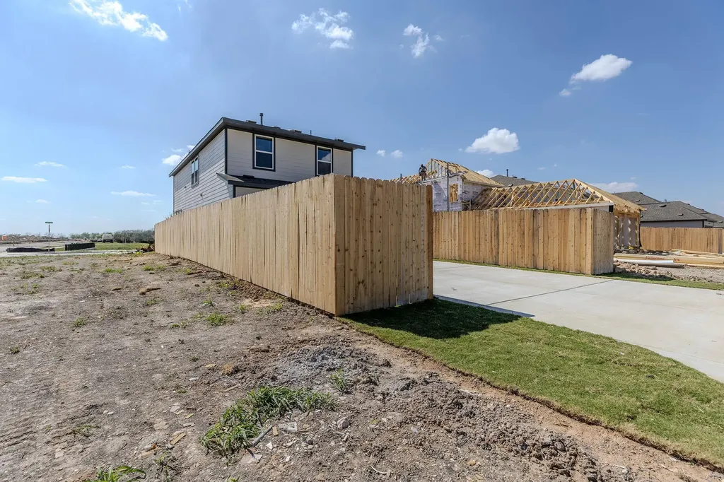 108 Hartson Drive Taylor TX 76574