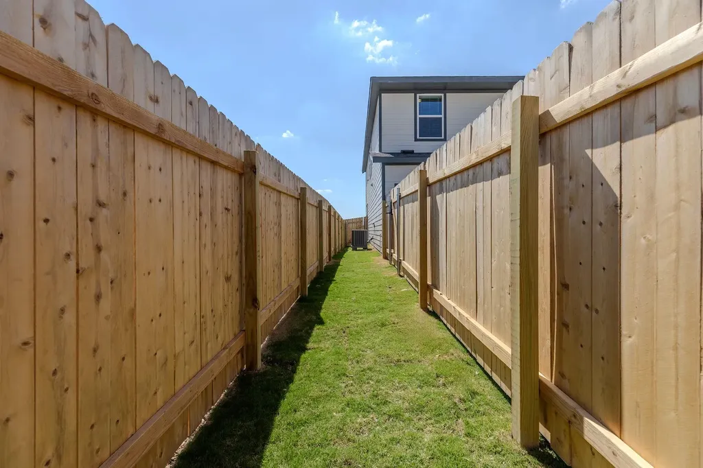 108 Hartson Drive Taylor TX 76574