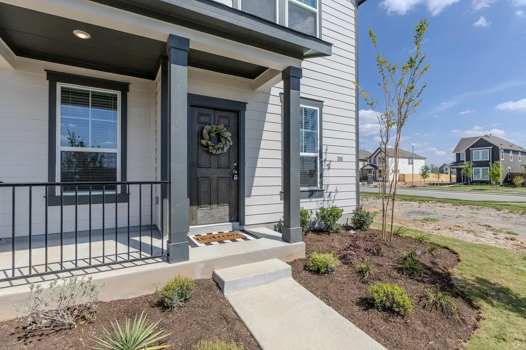 108 Hartson Drive Taylor TX 76574