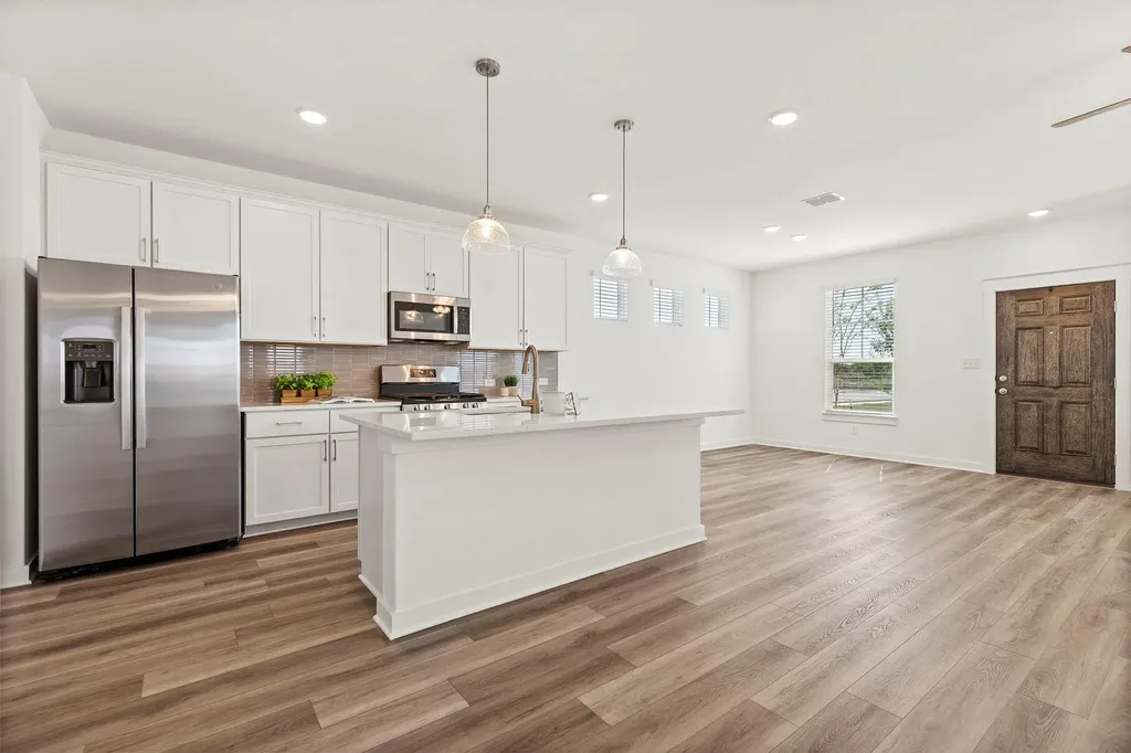 108 Hartson Drive Taylor TX 76574