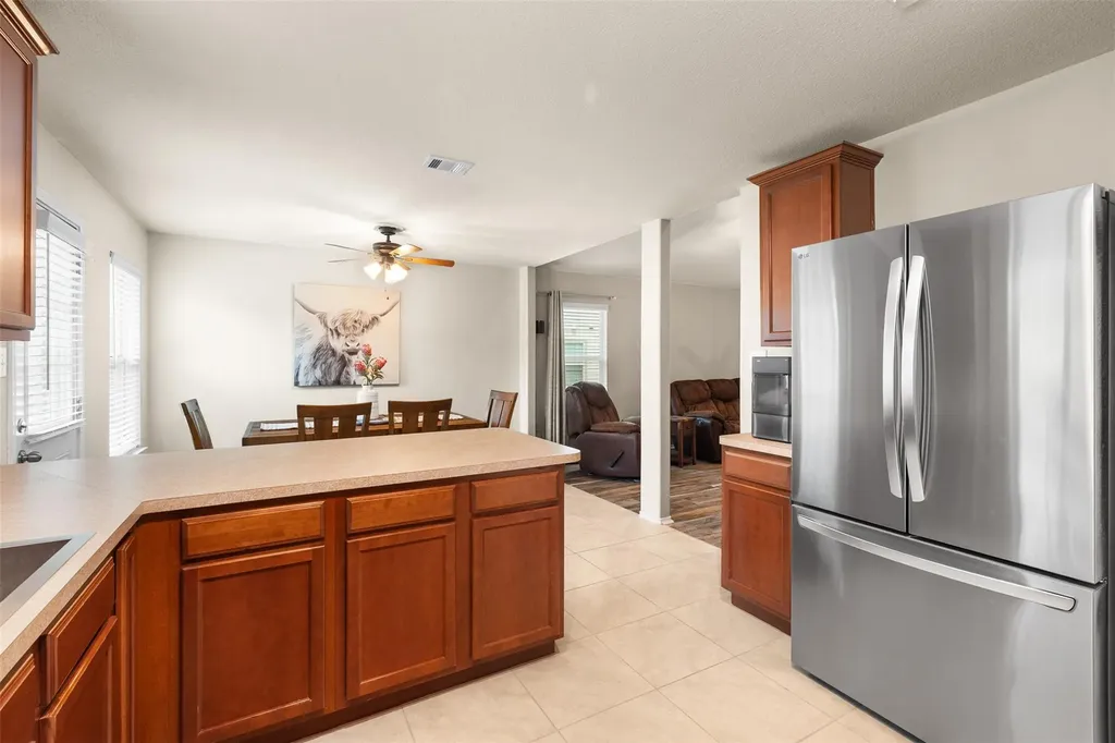 137 Barn Owl Loop Leander TX 78641