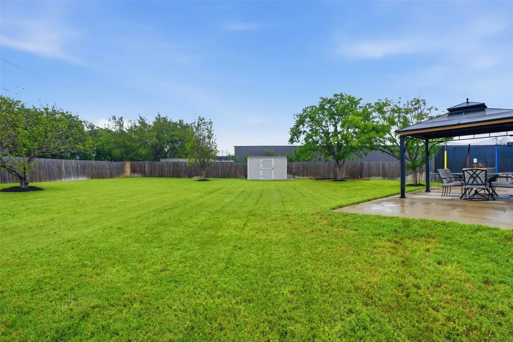 137 Barn Owl Loop Leander TX 78641