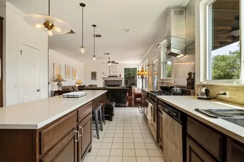 5511 Courtyard Drive Austin TX 78731