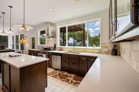 5511 Courtyard Drive Austin TX 78731