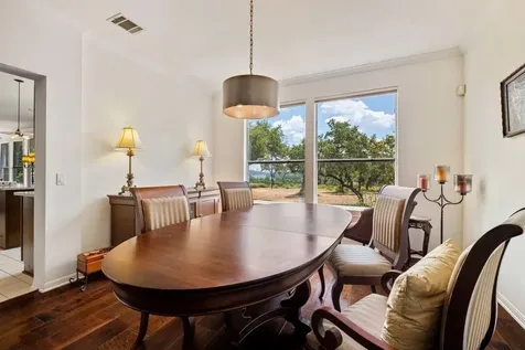 5511 Courtyard Drive Austin TX 78731