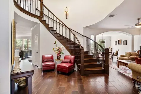 5511 Courtyard Drive Austin TX 78731