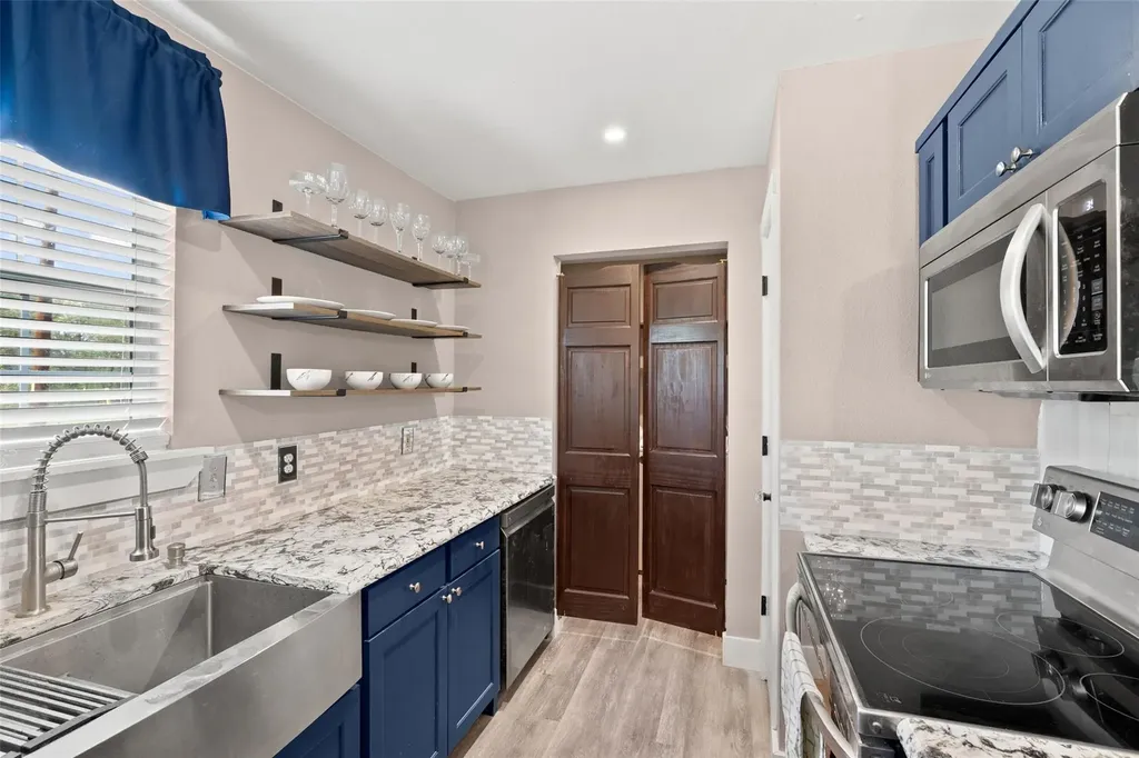 274 Old Austin Trail Elgin TX 78621