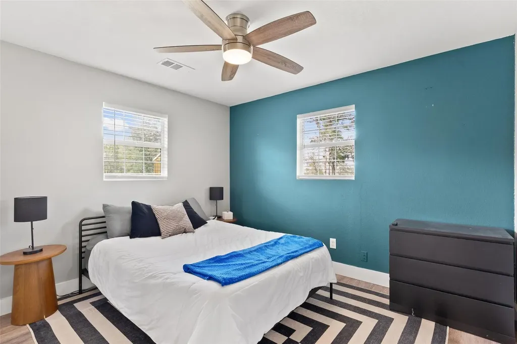274 Old Austin Trail Elgin TX 78621