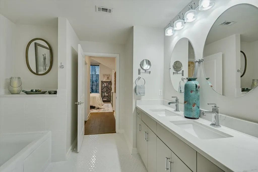 360 Nueces Street Austin TX 78701