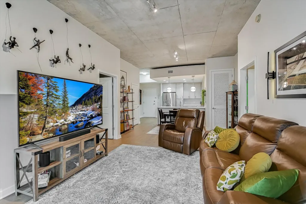 360 Nueces Street Austin TX 78701
