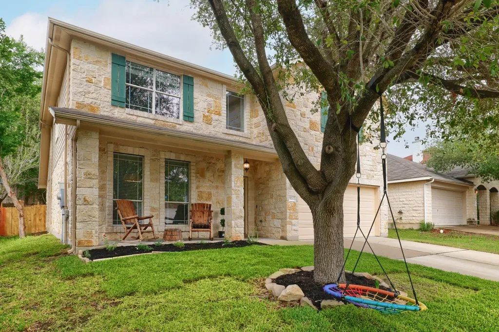 9212 Pioneer Forest Drive Austin TX 78744