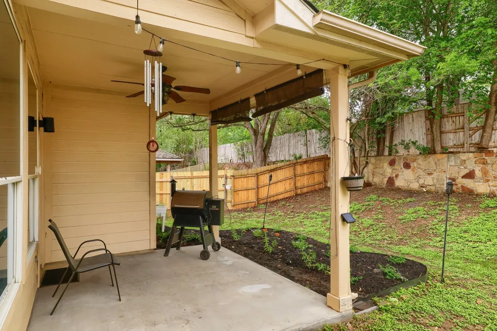 9212 Pioneer Forest Drive Austin TX 78744