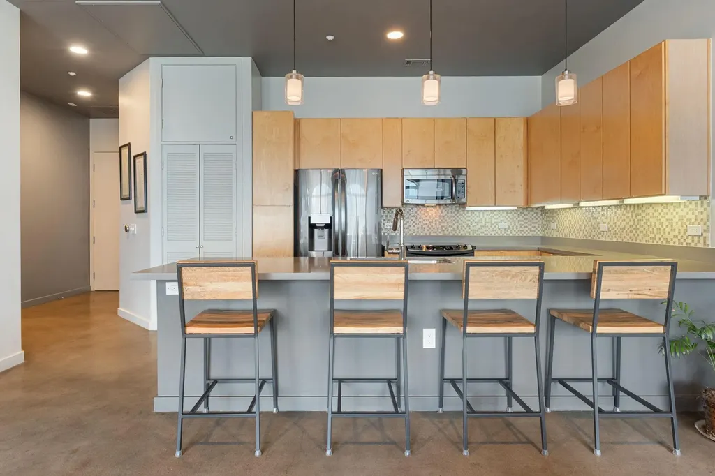 507 Sabine Street Austin TX 78701