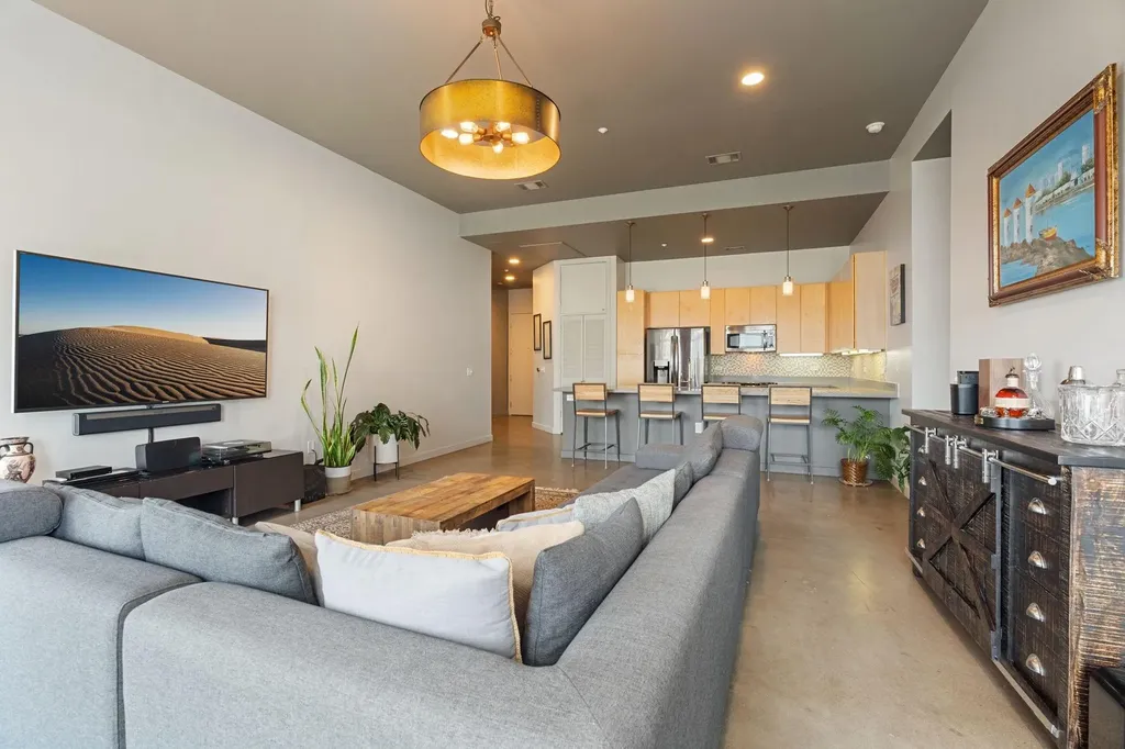 507 Sabine Street Austin TX 78701