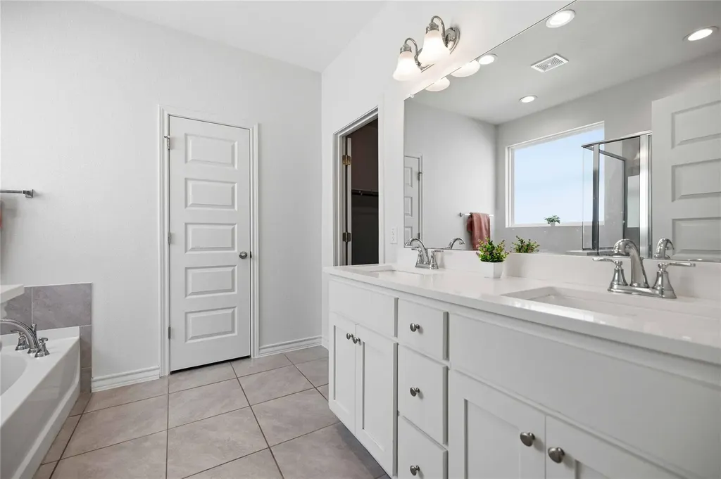 2005 Jacey Way Austin TX 78725