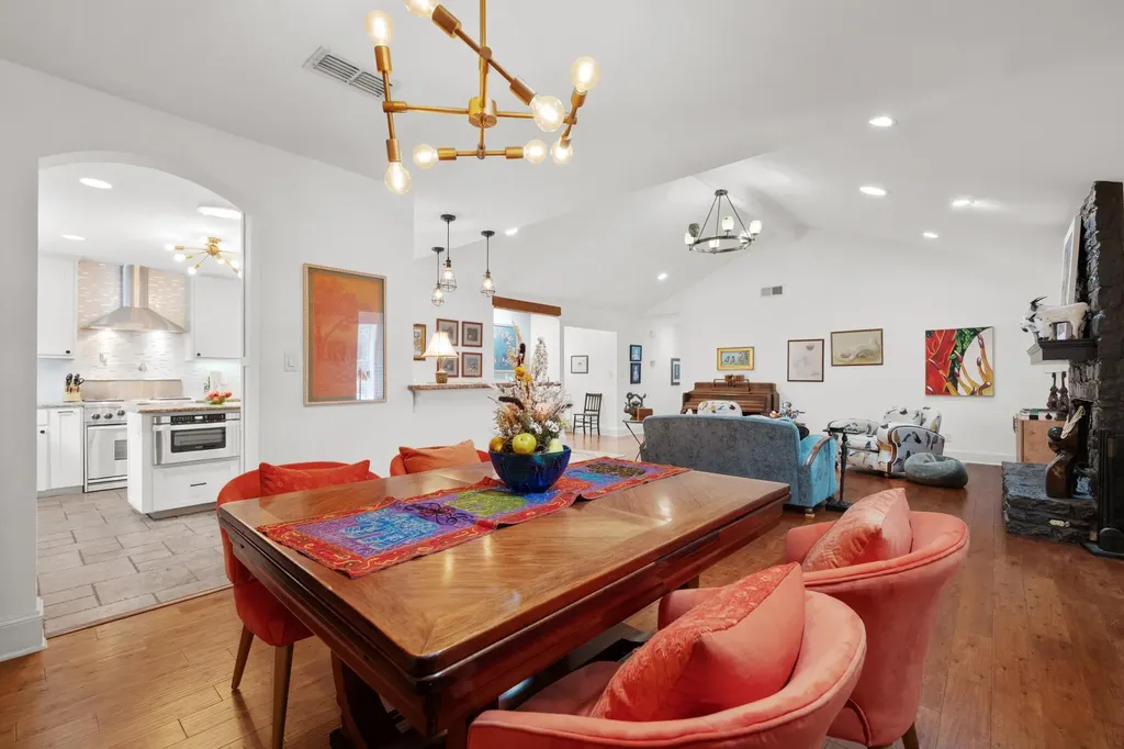3415 Rain Forest Drive Austin TX 78746
