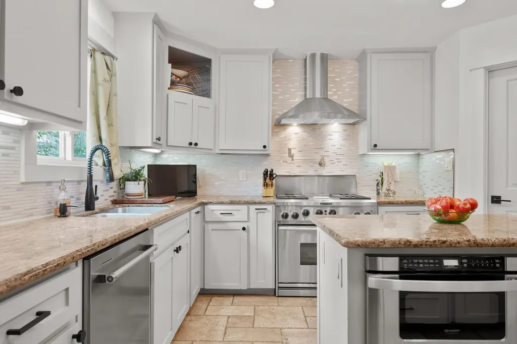 3415 Rain Forest Drive Austin TX 78746