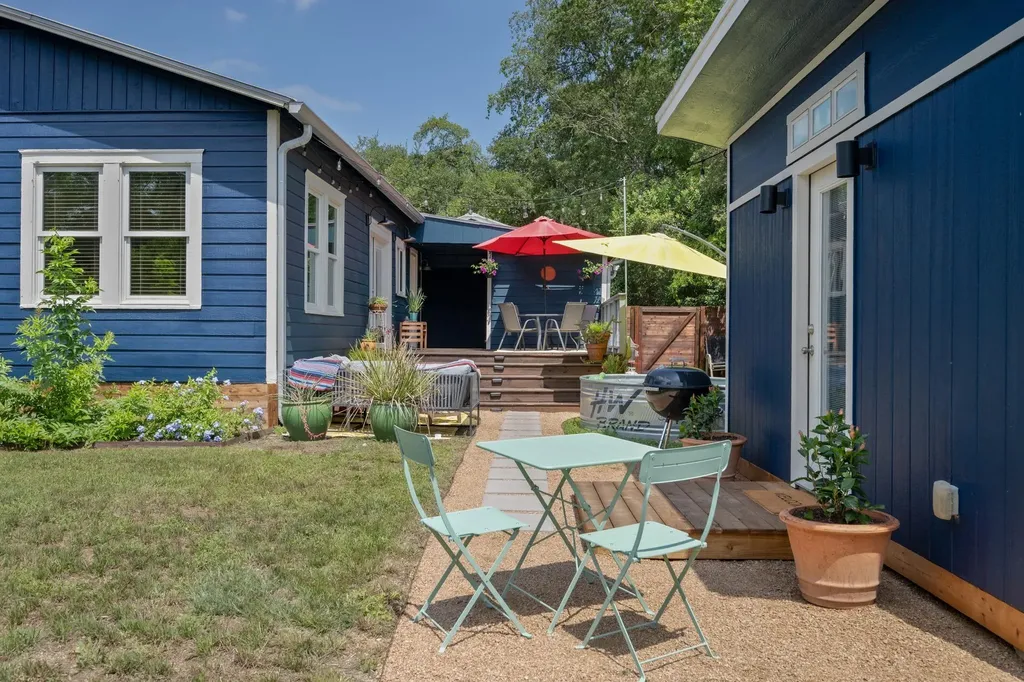 2205 S Balboa Road Austin TX 78733
