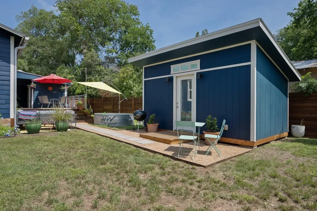 2205 S Balboa Road Austin TX 78733