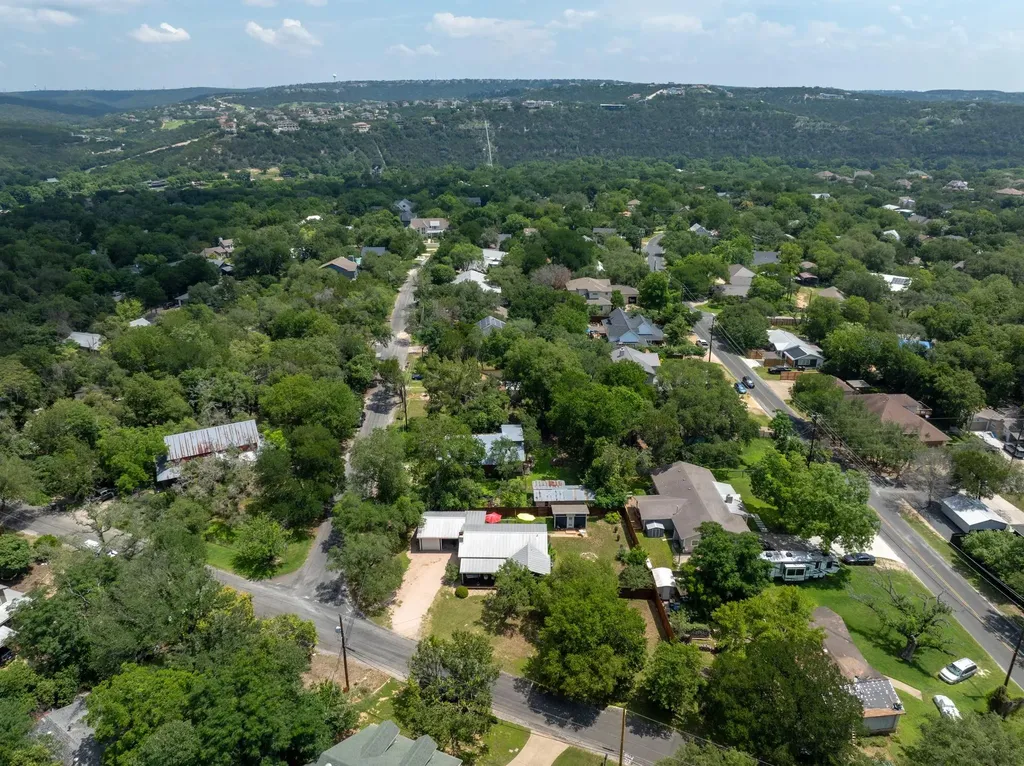 2205 S Balboa Road Austin TX 78733
