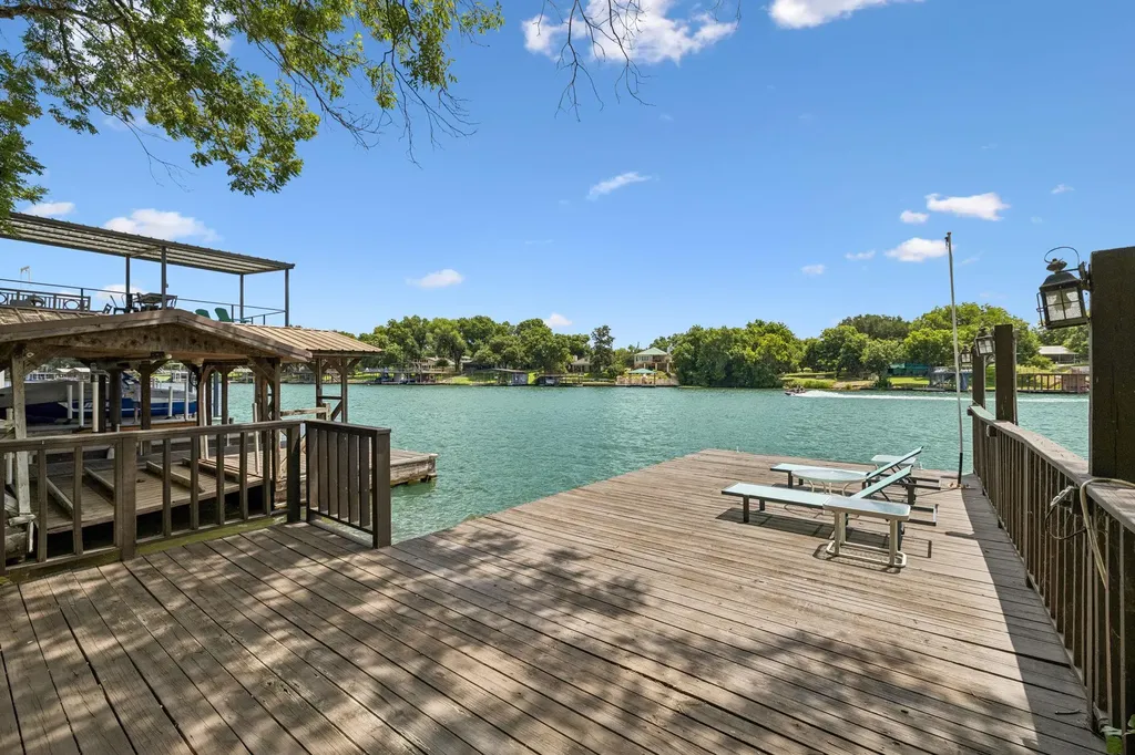 2632 Williams Lakeshore Drive Kingsland TX 78639