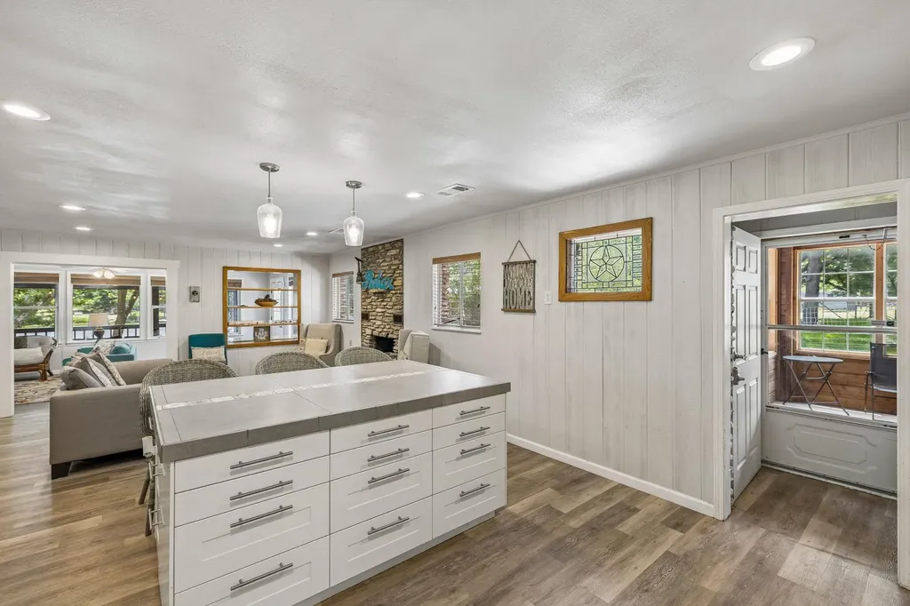 2632 Williams Lakeshore Drive Kingsland TX 78639