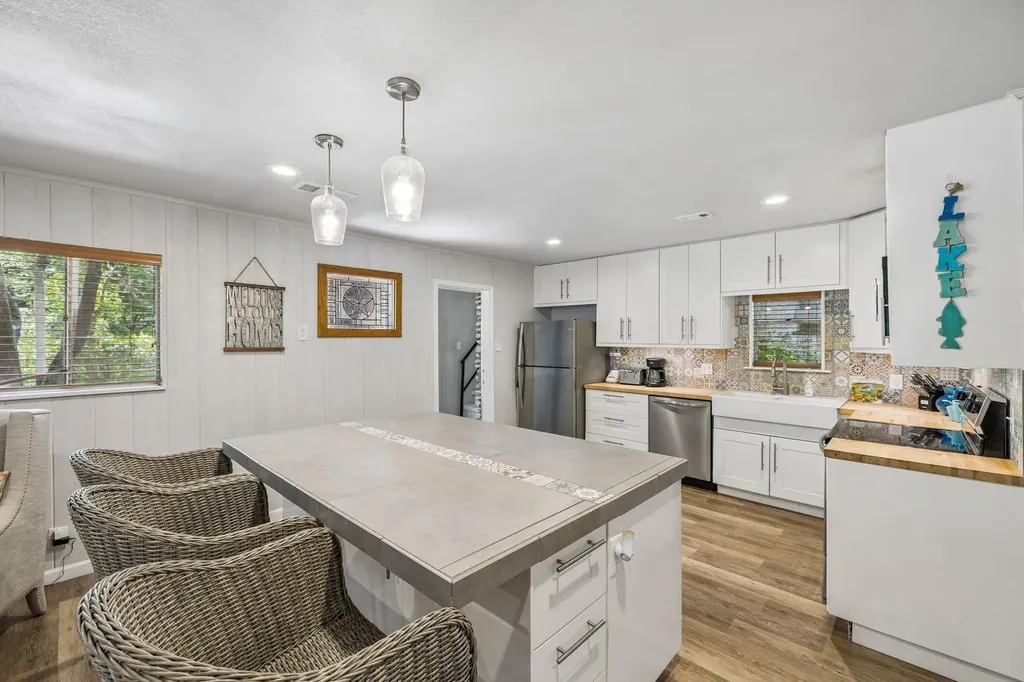 2632 Williams Lakeshore Drive Kingsland TX 78639