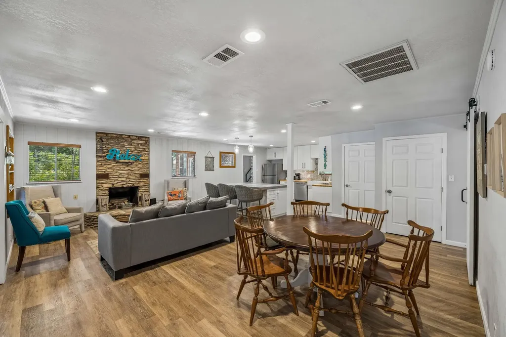 2632 Williams Lakeshore Drive Kingsland TX 78639
