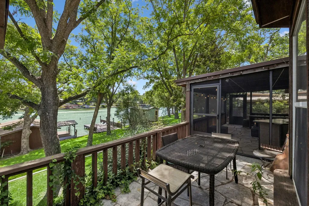 2632 Williams Lakeshore Drive Kingsland TX 78639