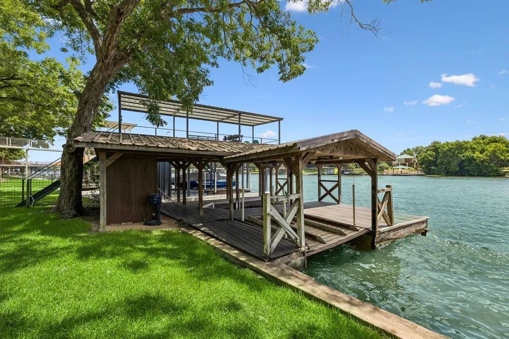 2632 Williams Lakeshore Drive Kingsland TX 78639