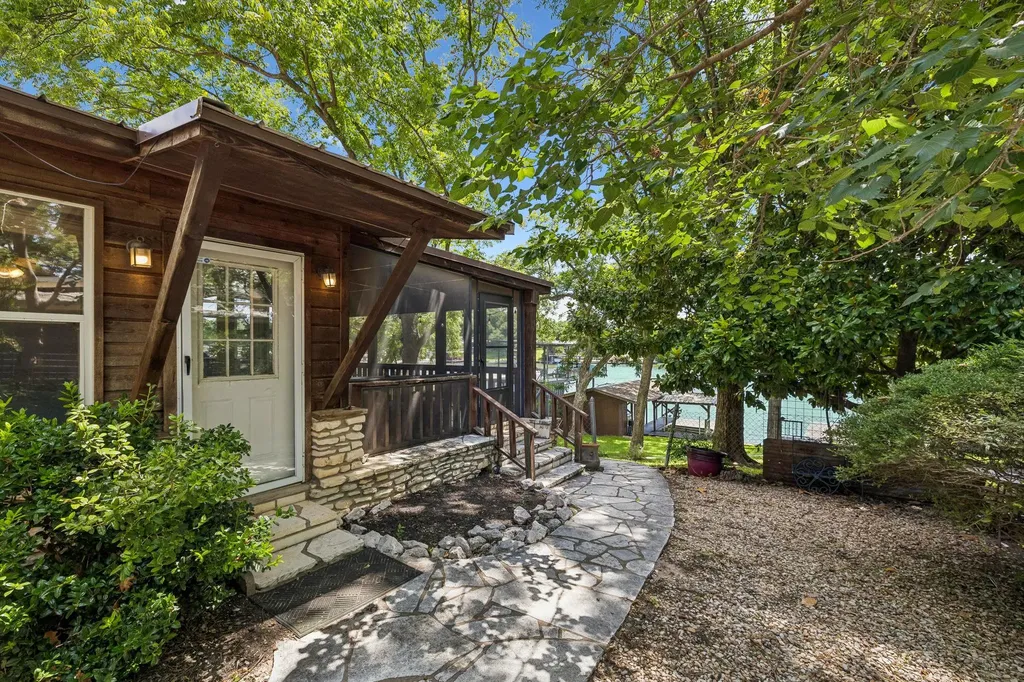 2632 Williams Lakeshore Drive Kingsland TX 78639