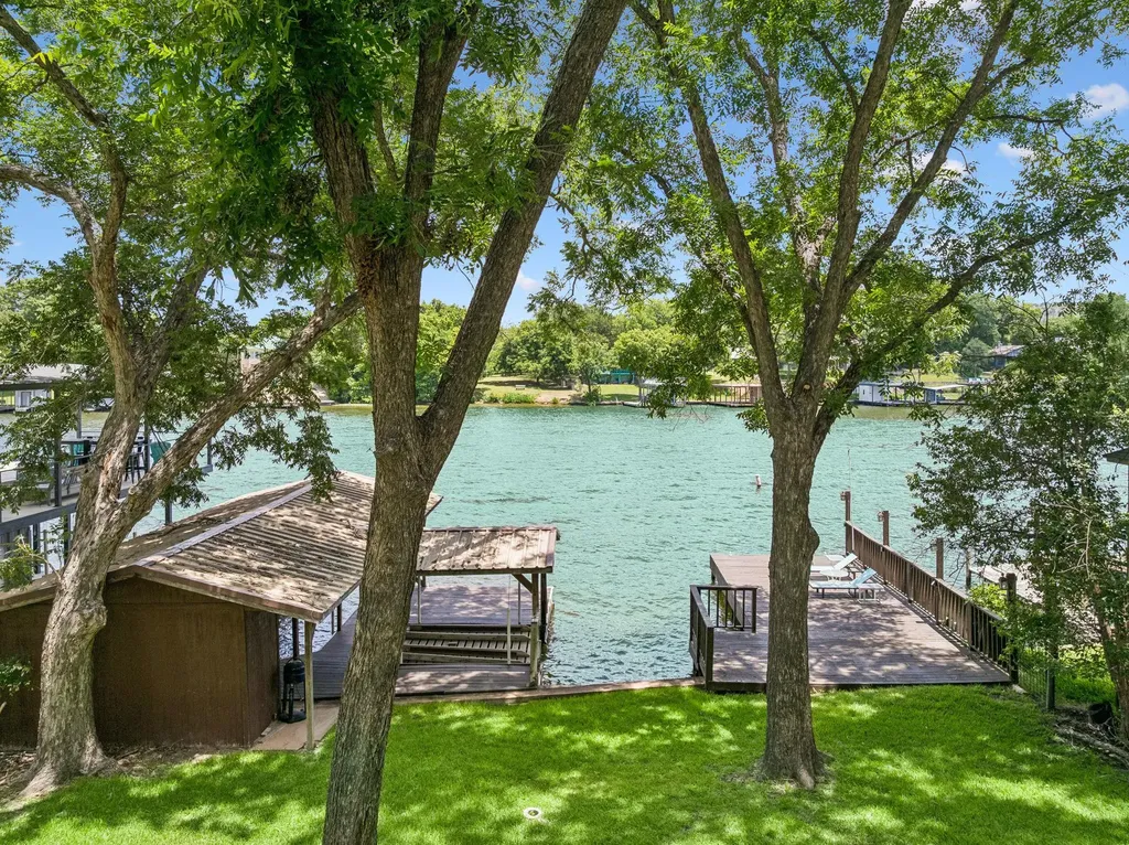 2632 Williams Lakeshore Drive Kingsland TX 78639