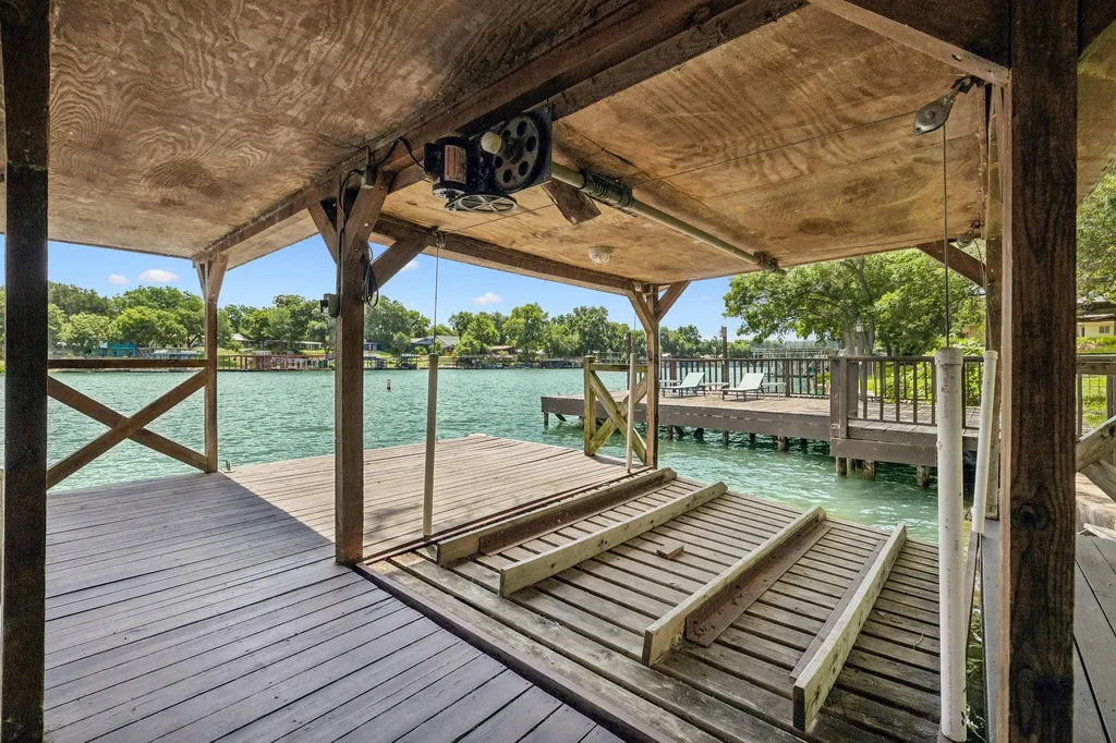 2632 Williams Lakeshore Drive Kingsland TX 78639