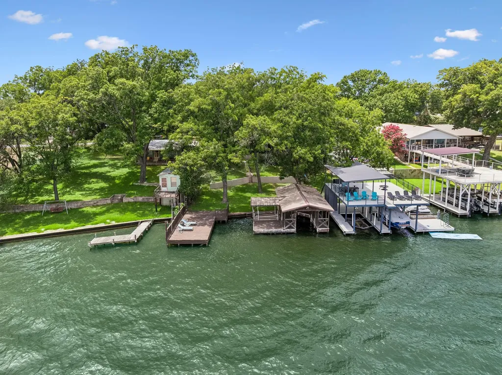 2632 Williams Lakeshore Drive Kingsland TX 78639
